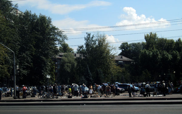 Блошиный рынок в парке Тинчурина в Казани Блошиный рынок в парке Тинчурина в Казани